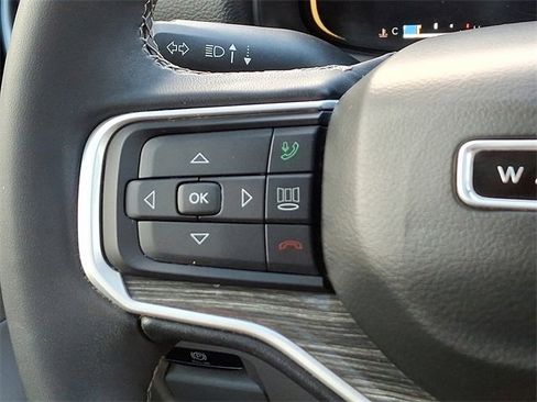 Used 2022 Jeep Wagoneer Series III w/ Premium Group I image 24