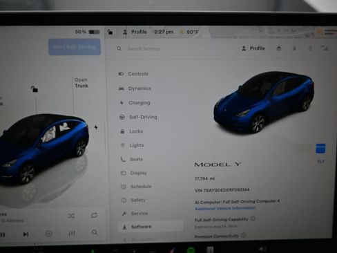 Used 2024 Tesla Model Y 2WD image 18