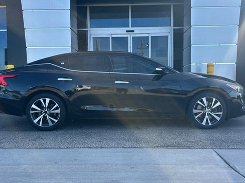 Used 2017 Nissan Maxima 3.5 SV image 3