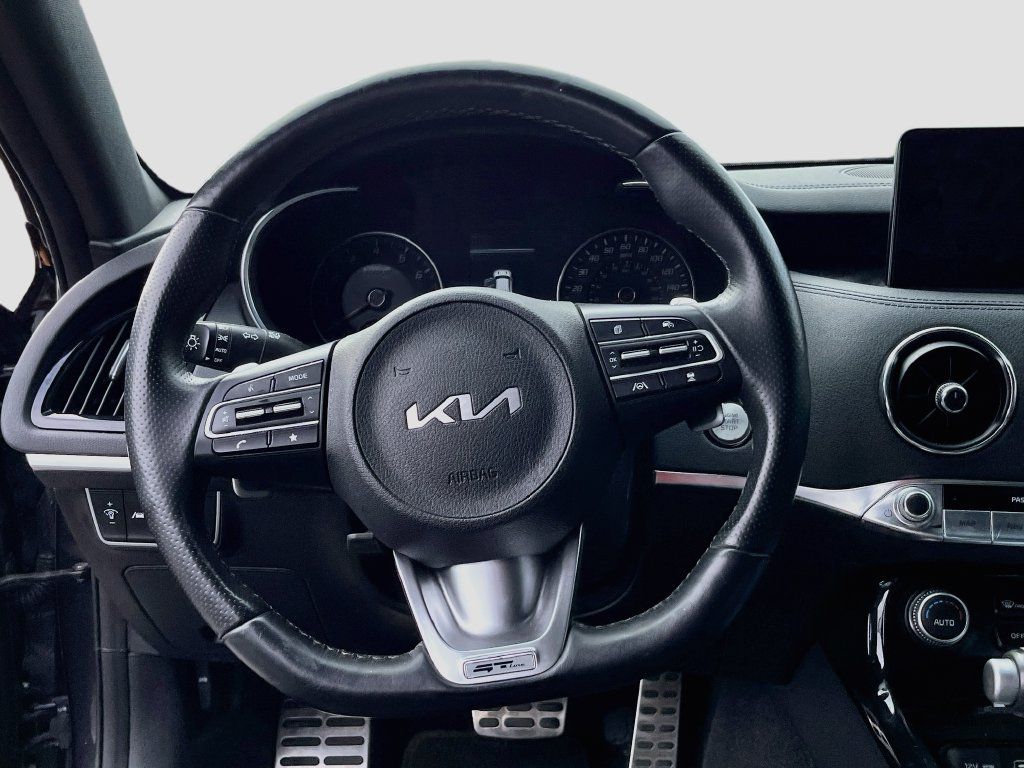 Used 2023 Kia Stinger GT-Line w/ Sun & Sound Package AWD/4WD image 11