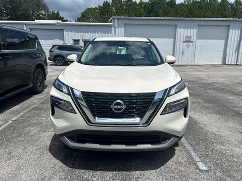 Used 2023 Nissan Rogue SV FWD image 1