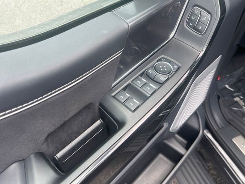 Used 2025 Ford F150 Lightning Platinum AWD/4WD image 14