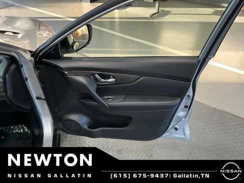 Used 2019 Nissan Rogue SV w/ Sun & Sound Touring Package FWD image 39