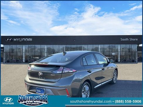 Used 2020 Hyundai Ioniq SE image 2