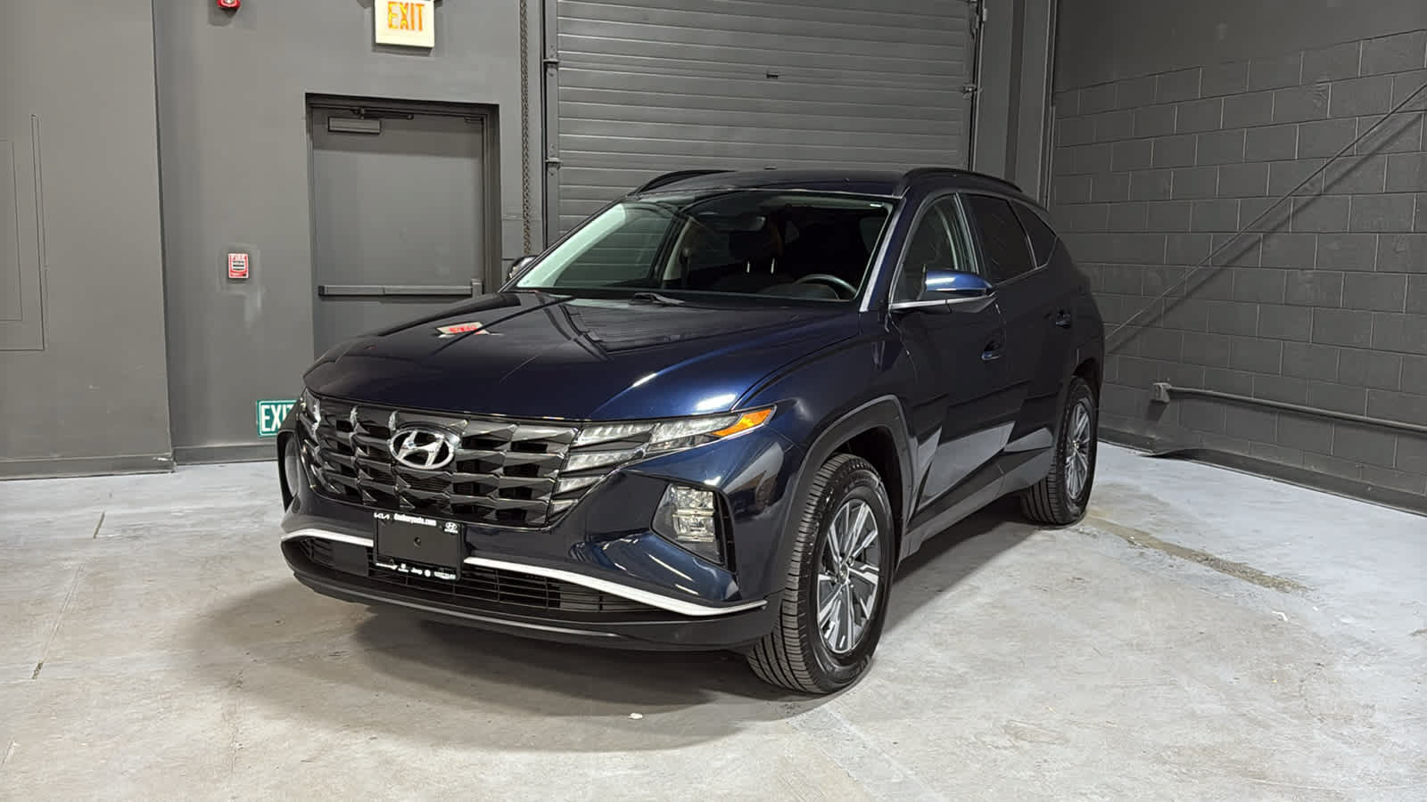 Used 2024 Hyundai Tucson Blue AWD/4WD image 3