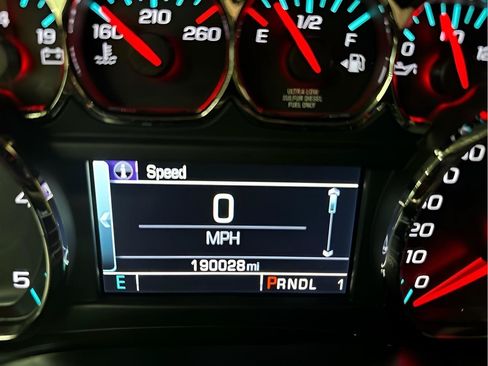 Used 2018 GMC Sierra 2500 SLE w/ Snow Plow Prep Package AWD/4WD image 14
