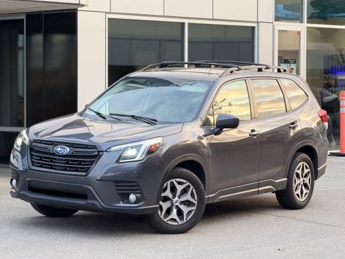 Used 2022 Subaru Forester Premium w/ Popular Package #1 image 2