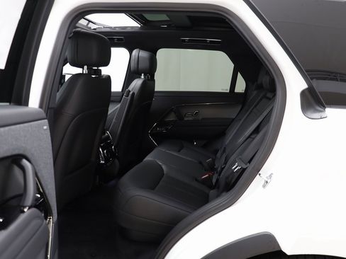 New 2025 Land Rover Range Rover Sport Dynamic SE image 16