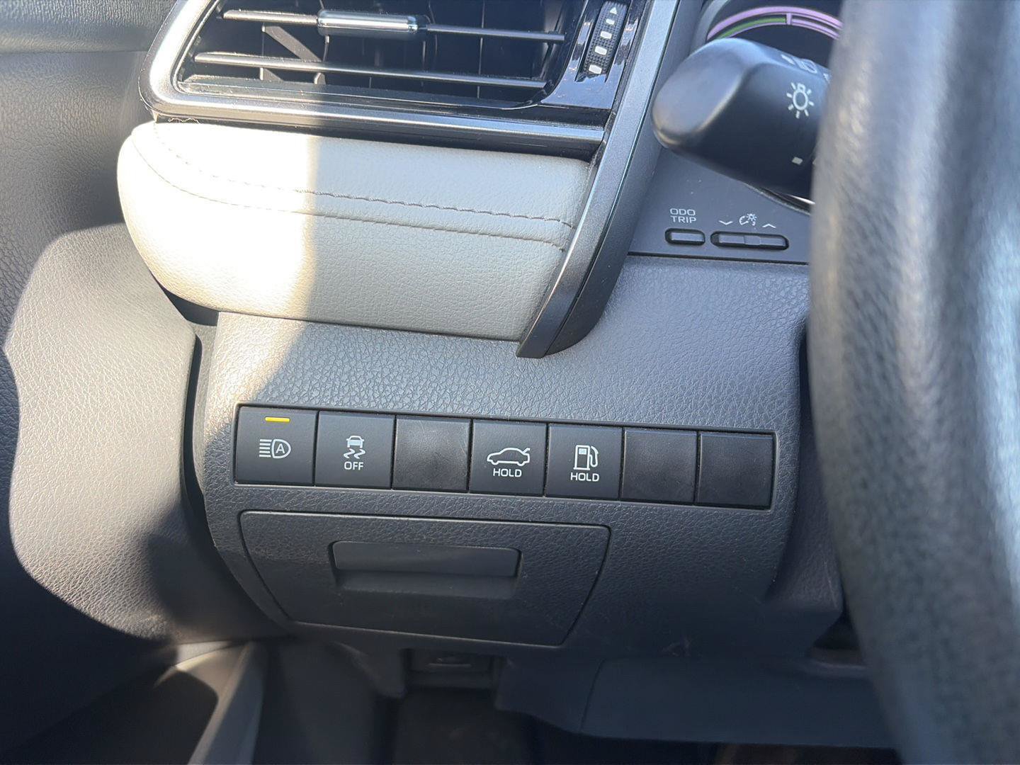 Used 2021 Toyota Camry LE FWD image 10
