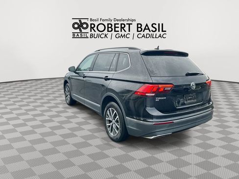 Used 2020 Volkswagen Tiguan SE w/ Panoramic Sunroof Package AWD/4WD image 6