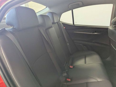 Used 2026 Toyota Camry XLE FWD image 29