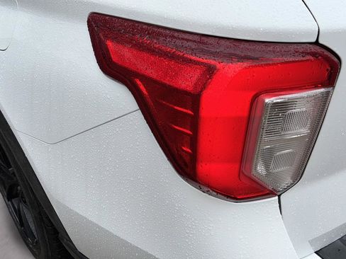 Used 2021 Ford Explorer Limited w/ Equipment Group 301A image 44