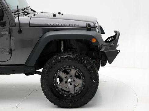 Used 2017 Jeep Wrangler Unlimited Rubicon w/ Dual Top Group image 3