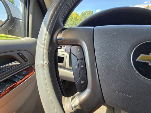Used 2014 Chevrolet Tahoe LT RWD image 26