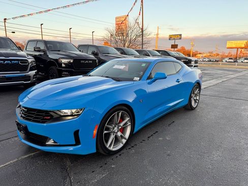 Used 2022 Chevrolet Camaro LT w/ RS Package image 4