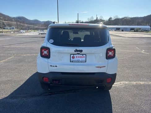 Used 2016 Jeep Renegade Trailhawk image 7