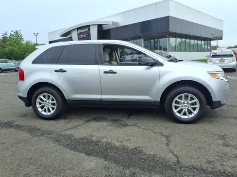 Used 2014 Ford Edge SE w/ Equipment Group 101A FWD image 2
