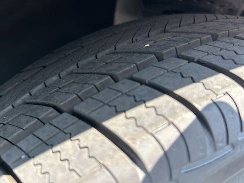 Used 2021 Chevrolet Equinox Premier image 12