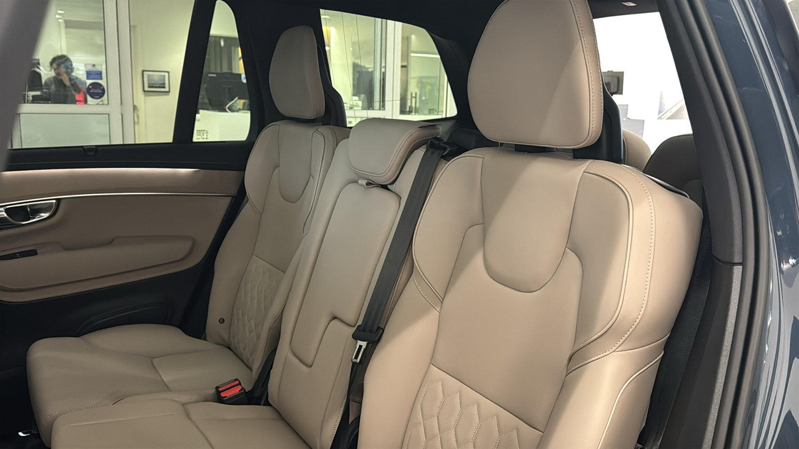 New 2027 Volvo XC90 T8 Plus AWD/4WD image 26