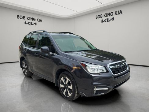 Used 2018 Subaru Forester 2.5i Limited image 7