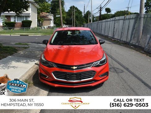 Used 2018 Chevrolet Cruze Premier FWD image 2
