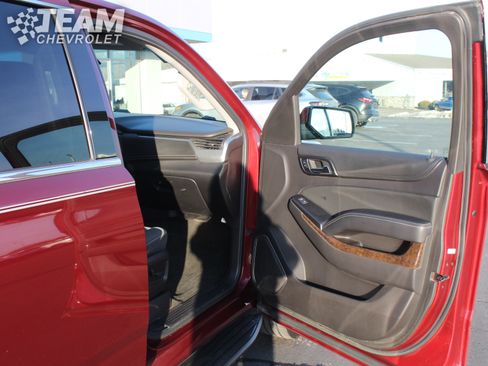 Used 2016 Chevrolet Suburban LS image 26