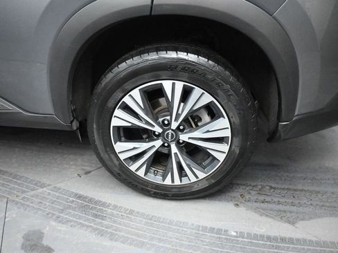 Used 2023 Nissan Rogue SV image 15