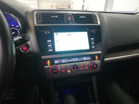 Used 2017 Subaru Outback 3.6R Touring image 34