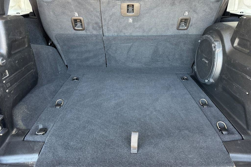 Used 2021 Jeep Wrangler Unlimited Sahara AWD/4WD image 15