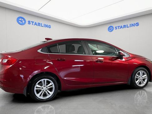 Certified 2017 Chevrolet Cruze LT w/ Convenience Package FWD image 11