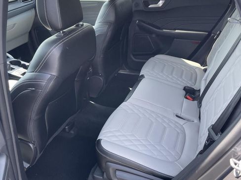 Certified 2023 Ford Escape Platinum w/ Premium Technology Package AWD/4WD image 16