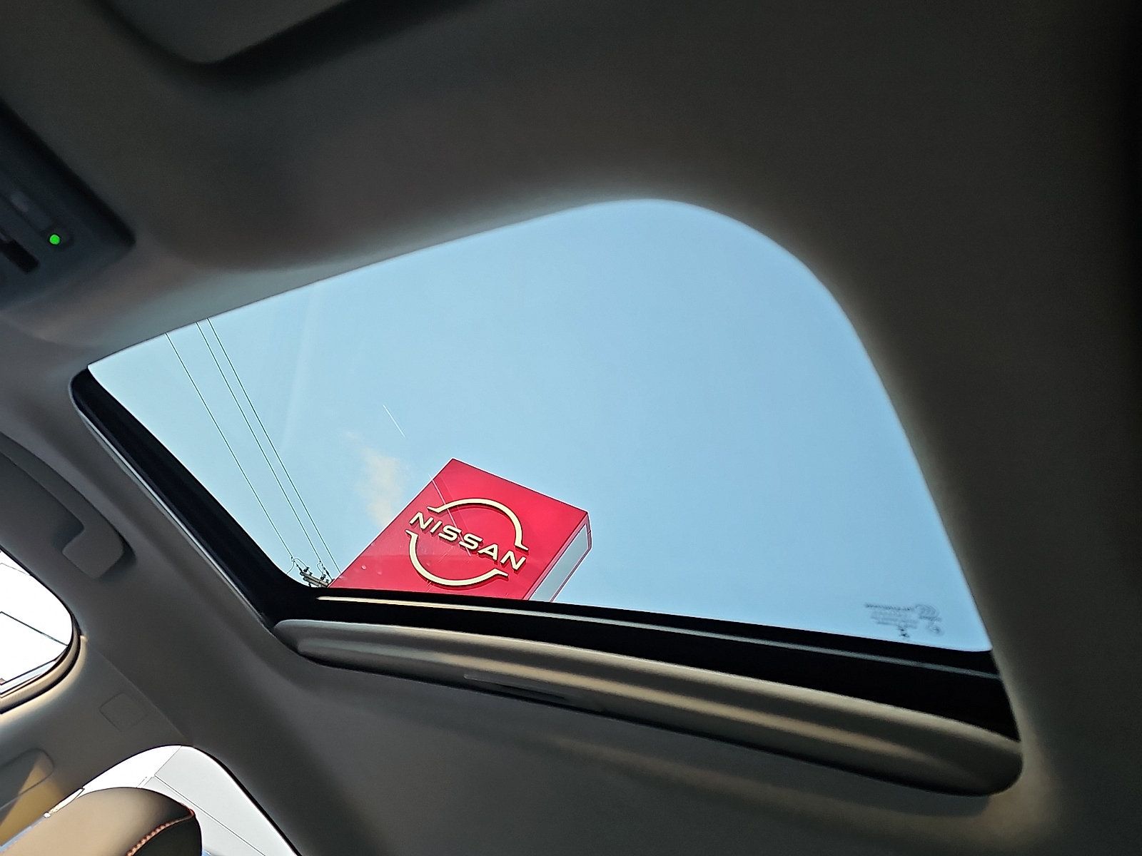 Certified 2025 Nissan Sentra SR w/ SR Premium Package FWD image 16