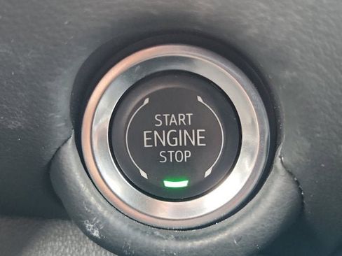 Used 2025 Chevrolet Suburban Z71 image 20