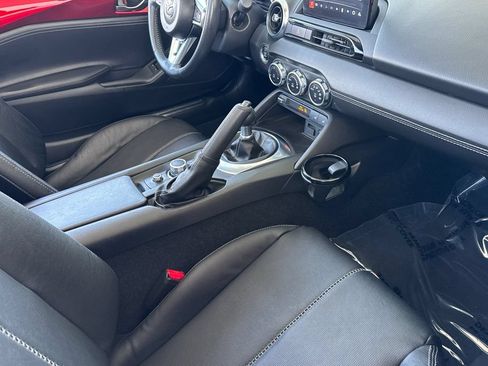 Used 2023 MAZDA MX-5 Miata Grand Touring RWD image 17