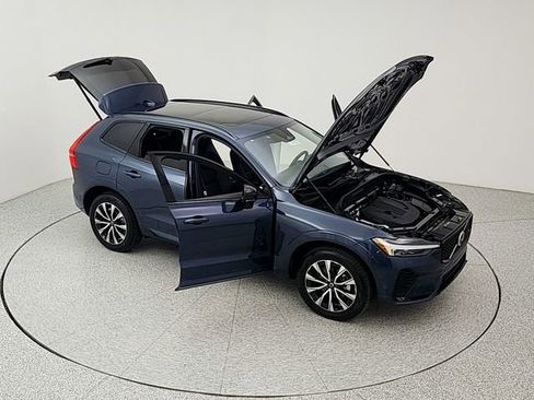 Certified 2025 Volvo XC60 B5 Plus w/ Climate Package AWD/4WD image 39
