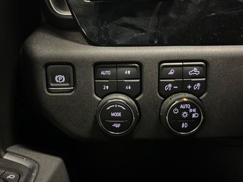 Used 2025 Chevrolet Silverado 1500 RST w/ Redline Edition AWD/4WD image 37