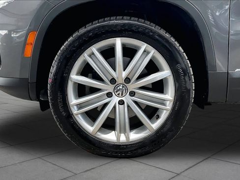 Used 2016 Volkswagen Tiguan SE FWD image 11