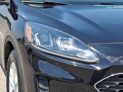 Used 2021 Ford Escape SE w/ Convenience Package FWD image 9
