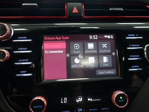 Used 2019 Toyota Camry SE FWD image 35