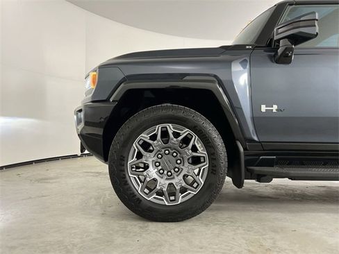 Used 2025 GMC Hummer EV 3X w/ LPO, Cargo Utility Package image 34