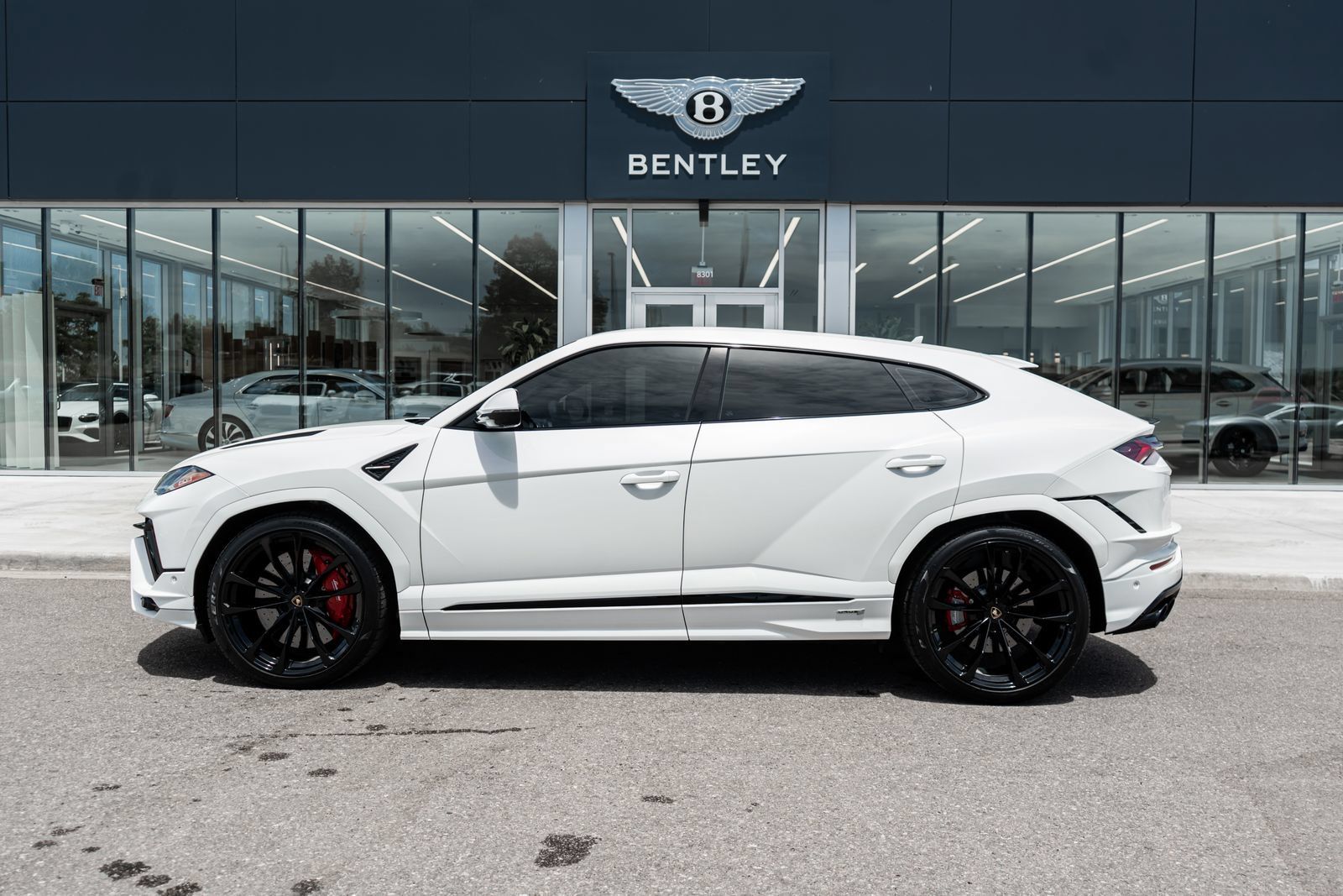Used 2024 Lamborghini Urus S AWD/4WD image 5