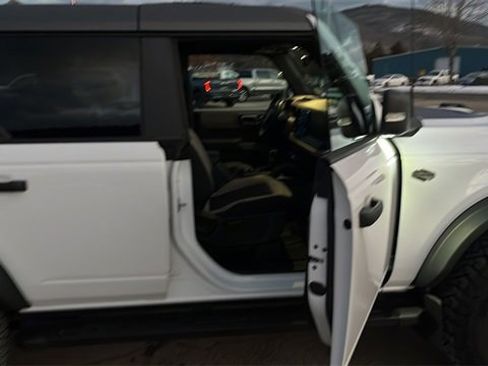 Used 2022 Ford Bronco Wildtrak image 47