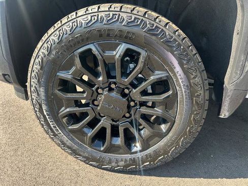 Used 2026 GMC Sierra 2500 Denali AWD/4WD image 4