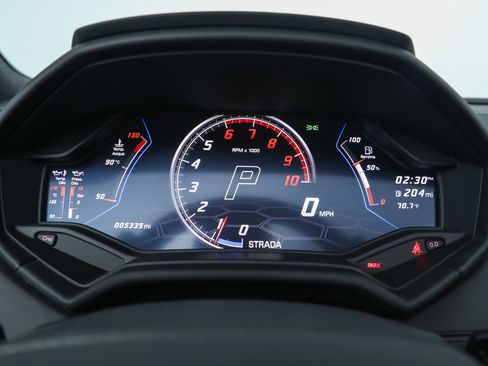 Used 2023 Lamborghini Huracan EVO image 27