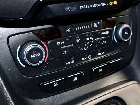 Certified 2020 Ford Transit Connect XL image 32