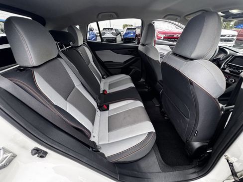 Used 2023 Subaru Crosstrek 2.0i Premium image 9