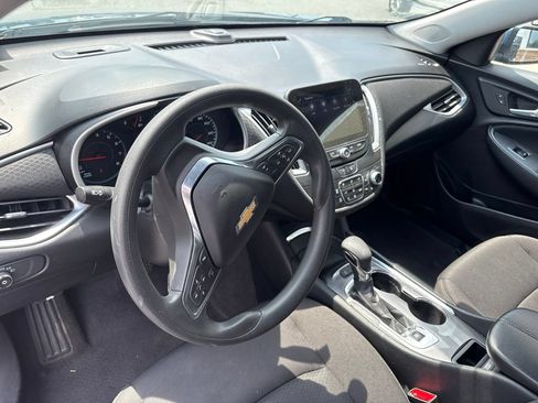 Used 2024 Chevrolet Malibu LT FWD image 4