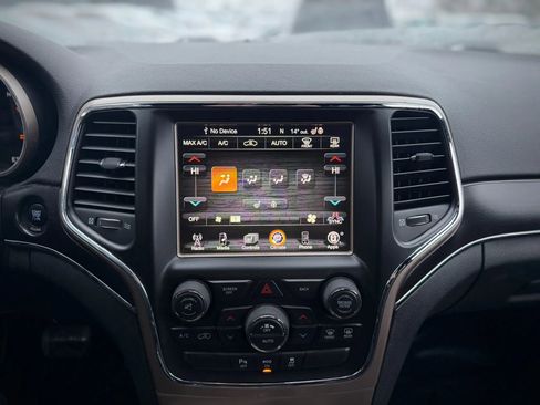 Used 2014 Jeep Grand Cherokee Limited image 16