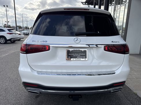 Used 2022 Mercedes-Benz GLS 450 4MATIC image 3