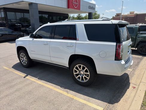 Used 2017 GMC Yukon Denali w/ Open Road Package AWD/4WD image 4